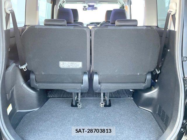 Toyota VOXY 2016-09 8686891-9