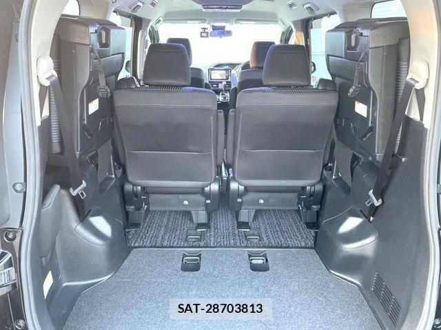 Toyota VOXY 2016-09 8686891-10
