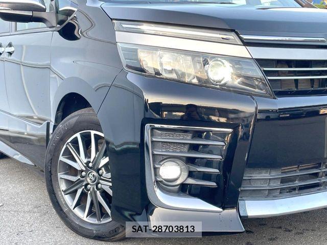 Toyota VOXY 2016-09 8686891-11