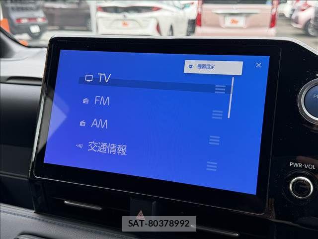 Toyota VOXY 2023-09 8686878-12
