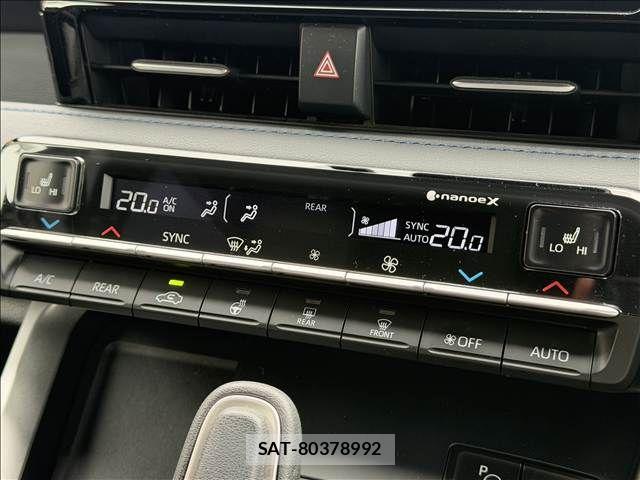 Toyota VOXY 2023-09 8686878-13