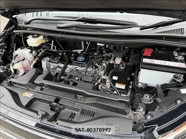 Toyota VOXY 2023-09 8686878-19