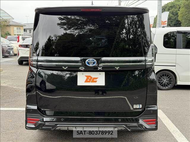 Toyota VOXY 2023-09 8686878-22