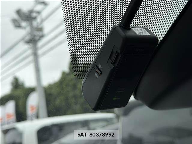 Toyota VOXY 2023-09 8686878-27