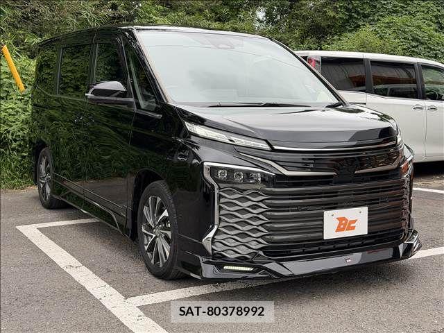 Toyota VOXY 2023-09 8686878-4