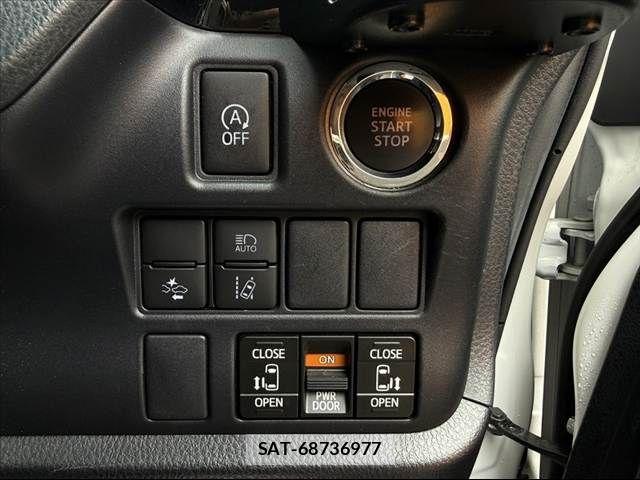 Toyota VOXY 2021-01 8686884-20