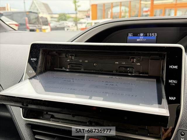 Toyota VOXY 2021-01 8686884-6