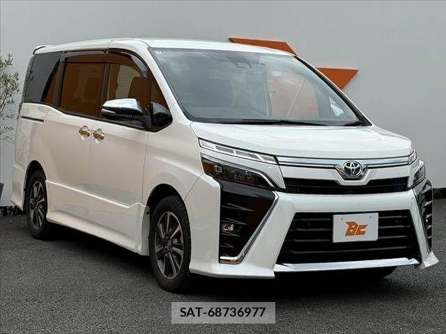 Toyota VOXY 2021-01 8686884-7