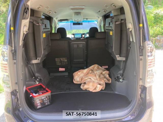 Toyota VOXY 2009-07 8686903-14