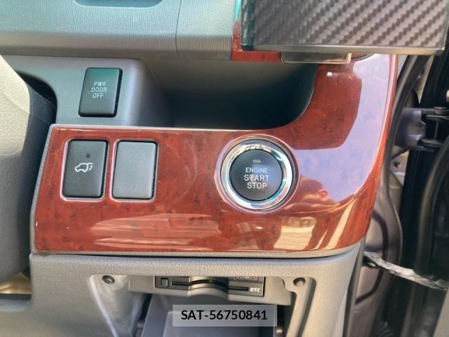Toyota VOXY 2009-07 8686903-18