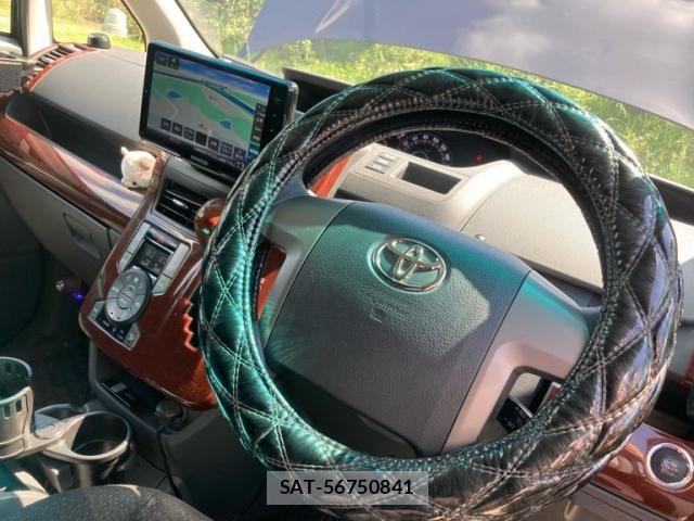 Toyota VOXY 2009-07 8686903-19