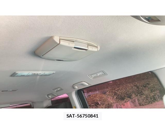 Toyota VOXY 2009-07 8686903-24