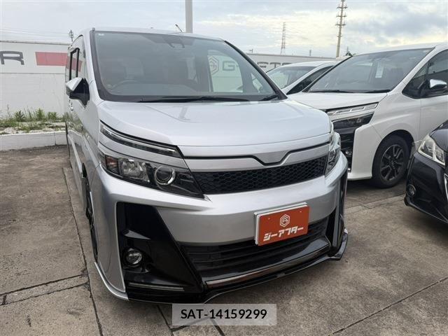 Toyota VOXY 2016-07 8686892-0