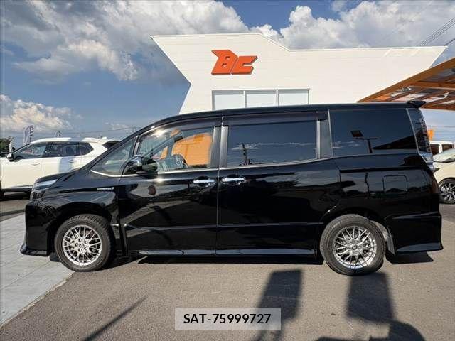 Toyota VOXY 2019-09 8746716-10