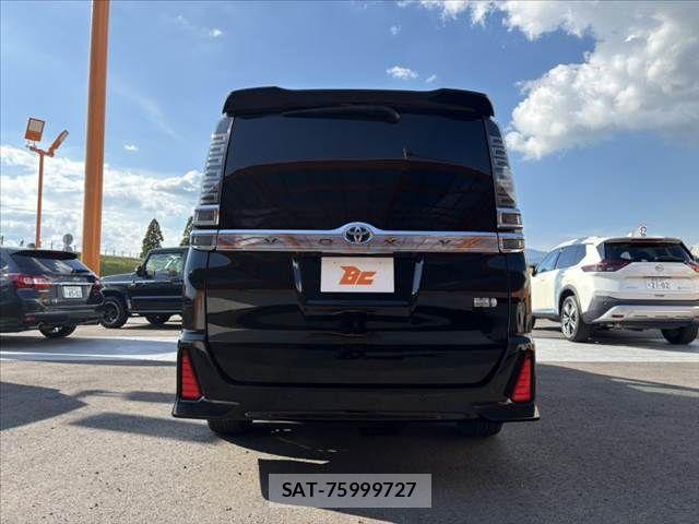 Toyota VOXY 2019-09 8746716-13