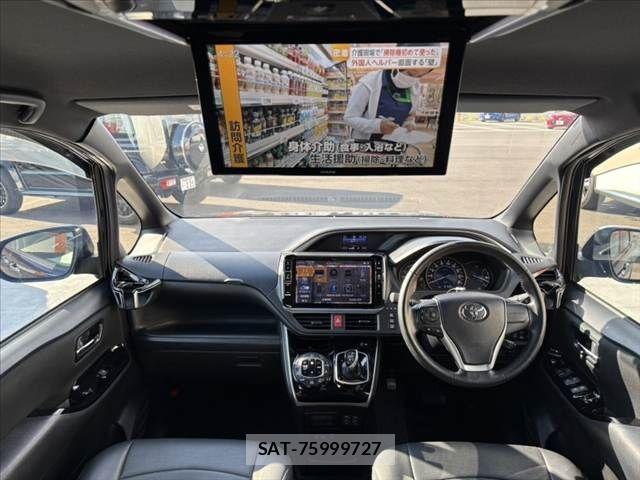 Toyota VOXY 2019-09 8746716-1