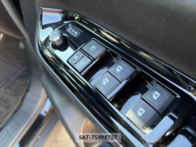 Toyota VOXY 2019-09 8746716-23