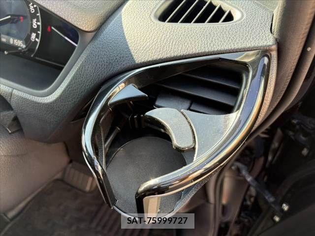 Toyota VOXY 2019-09 8746716-24
