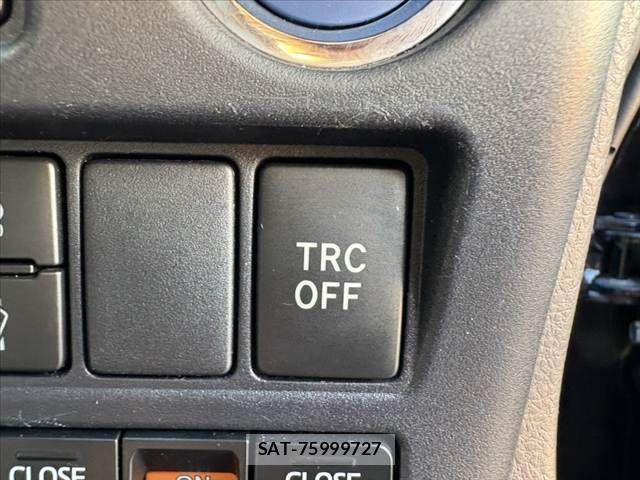 Toyota VOXY 2019-09 8746716-26
