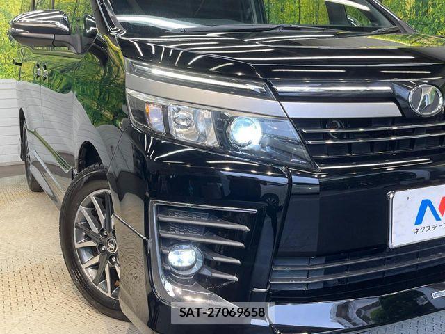 Toyota VOXY 2016-07 8746714-11