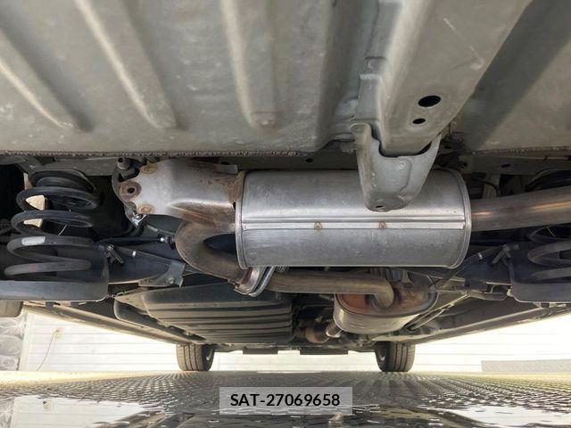 Toyota VOXY 2016-07 8746714-17