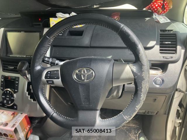 Toyota VOXY 2011-01 8746734-14
