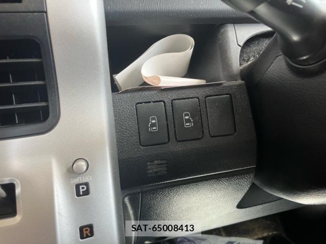 Toyota VOXY 2011-01 8746734-21