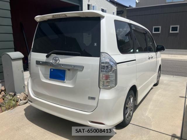 Toyota VOXY 2011-01 8746734-2
