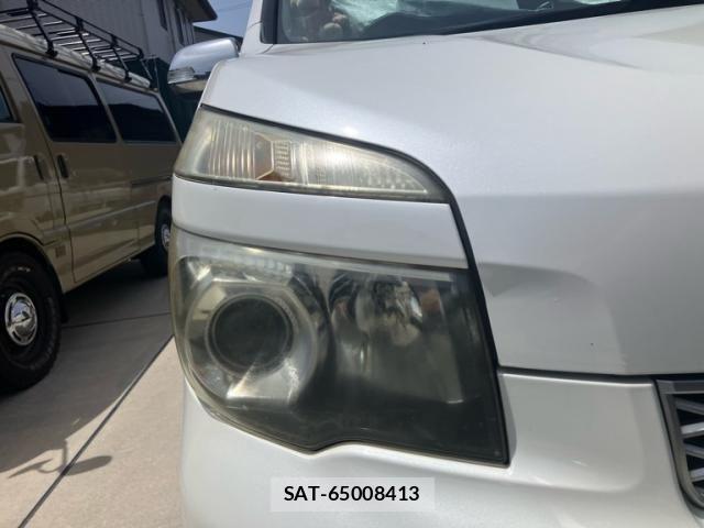 Toyota VOXY 2011-01 8746734-4