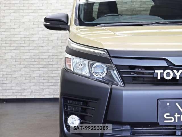 Toyota VOXY 2014-12 8746713-9