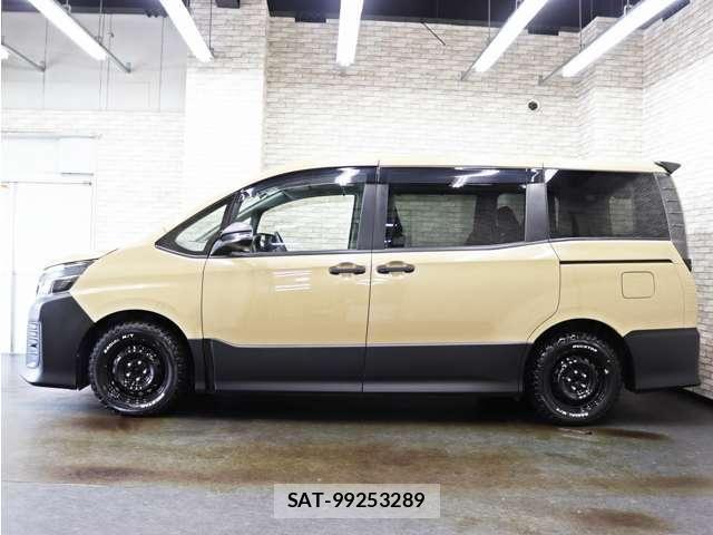 Toyota VOXY 2014-12 8746713-1