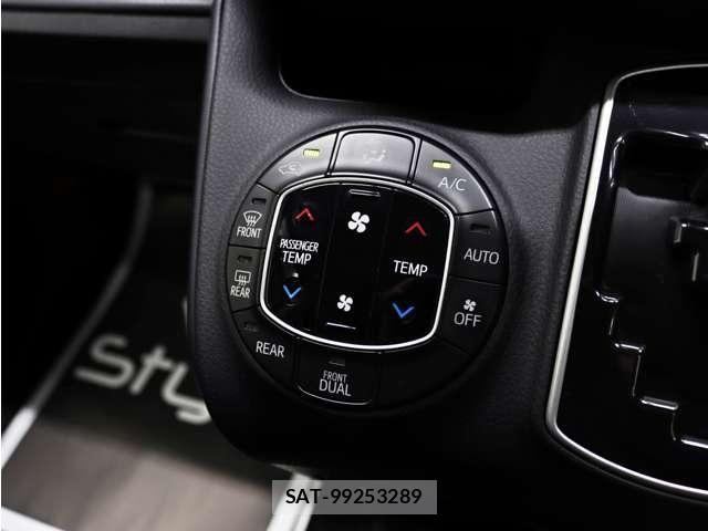 Toyota VOXY 2014-12 8746713-24