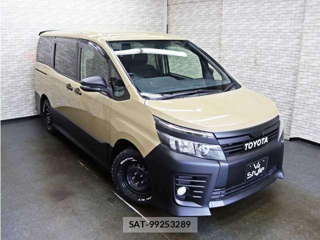Toyota VOXY 2014-12 8746713-4