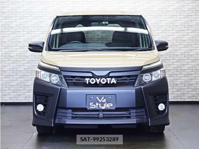 Toyota VOXY 2014-12 8746713-6