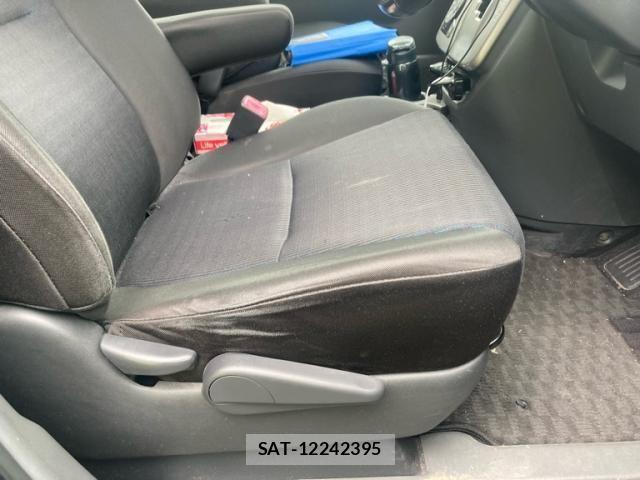 Toyota VOXY 2010-01 8746749-10