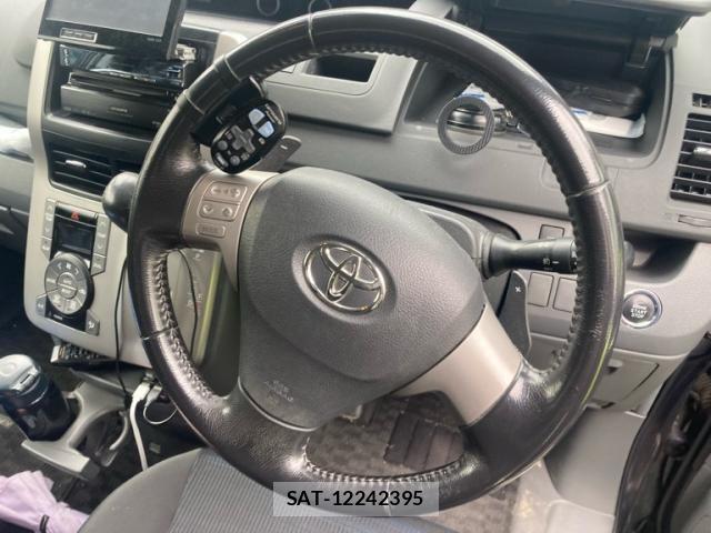 Toyota VOXY 2010-01 8746749-14