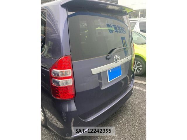 Toyota VOXY 2010-01 8746749-6