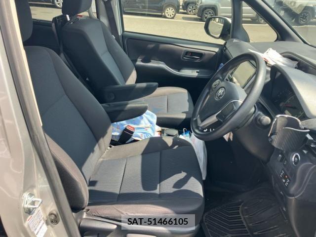 Toyota VOXY 2014-03 8746732-15
