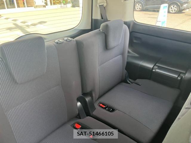 Toyota VOXY 2014-03 8746732-17