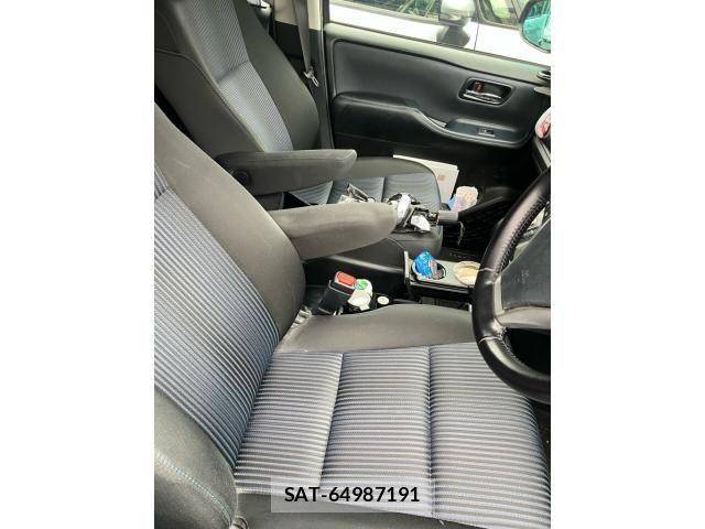 Toyota VOXY 2015-09 8746730-15