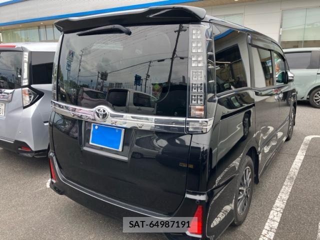 Toyota VOXY 2015-09 8746730-2