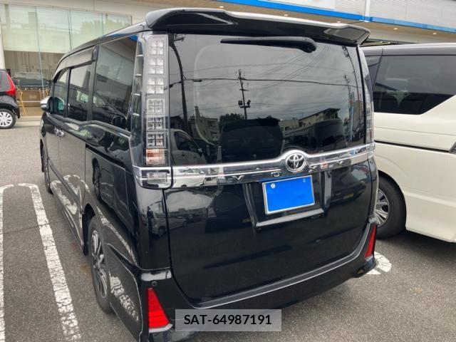 Toyota VOXY 2015-09 8746730-4