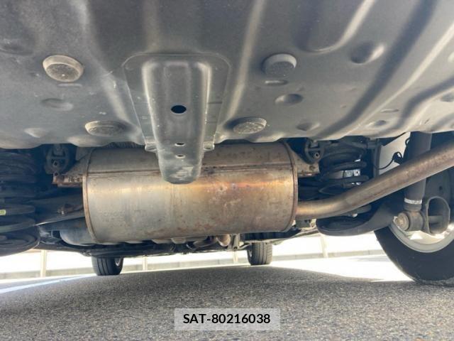 Toyota VOXY 2010-04 8746754-9