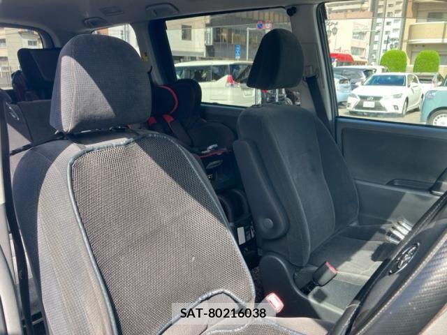 Toyota VOXY 2010-04 8746754-13