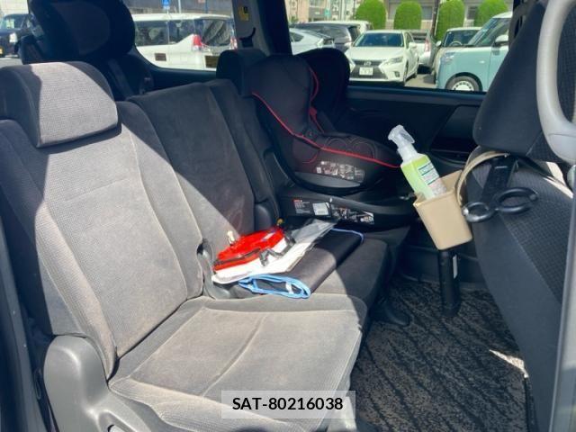 Toyota VOXY 2010-04 8746754-15