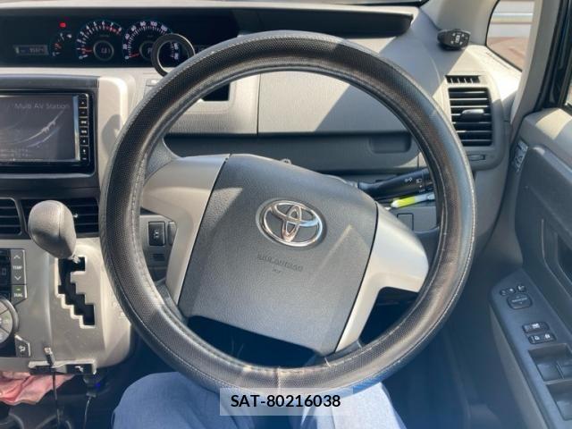 Toyota VOXY 2010-04 8746754-18