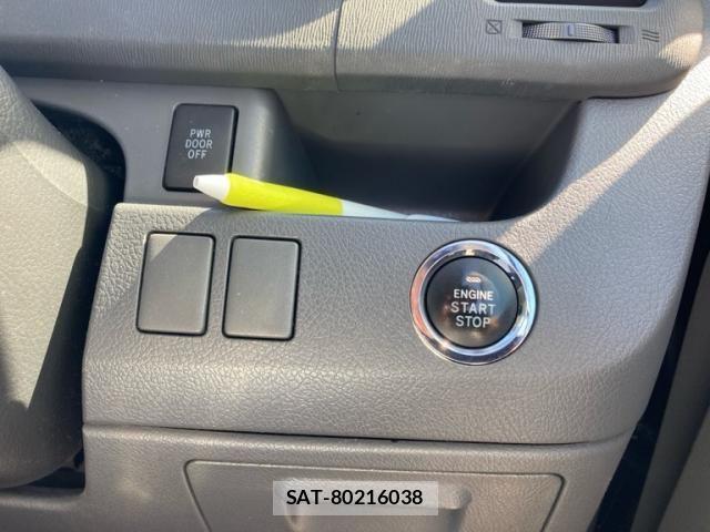 Toyota VOXY 2010-04 8746754-20