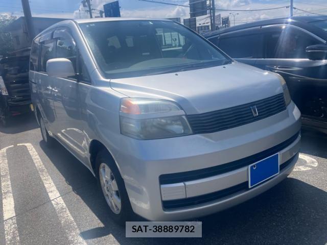 Toyota VOXY 2002-03 8746753-1