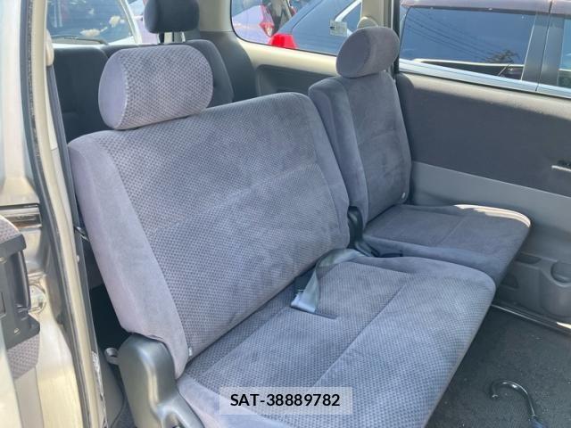 Toyota VOXY 2002-03 8746753-6