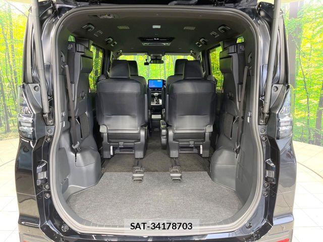 Toyota VOXY 2024-03 8746692-10